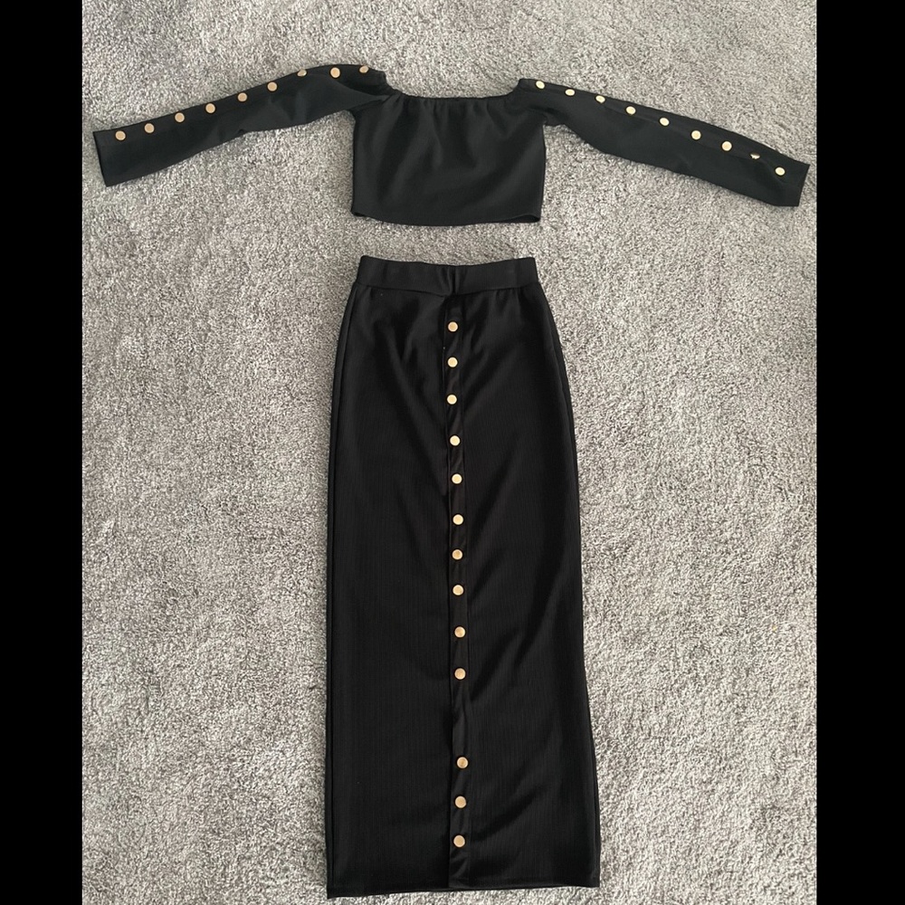 Two Piece off-the-shoulder midi skirt set